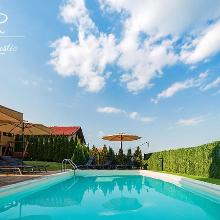 Вила Рустик / Villa Rustic キュステンディル エクステリア 写真
