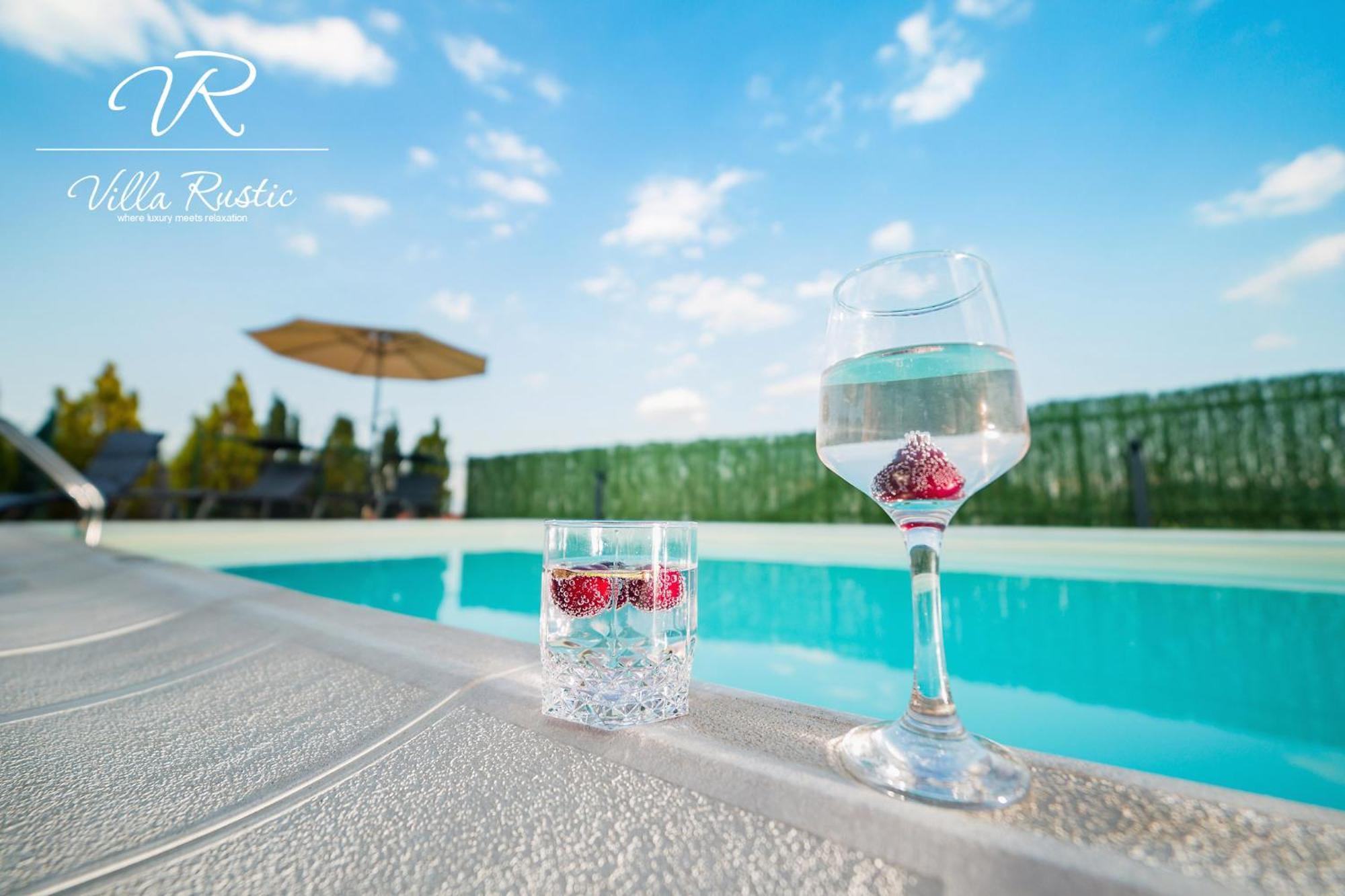 Вила Рустик / Villa Rustic キュステンディル エクステリア 写真